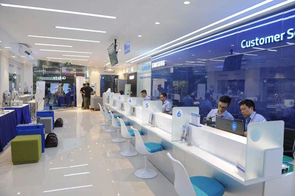 Người dùng nên bảo hành điện thoại Samsung tại trung tâm chính hãng để đảm bảo chất lượng và dịch vụ.